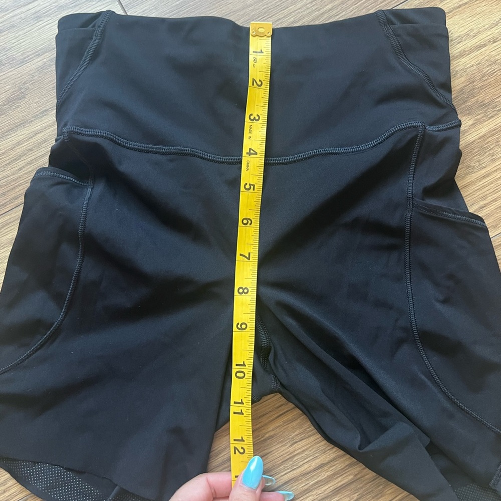 Lululemon Fast and Free High Rise Black Shorts - Picture 4 of 6